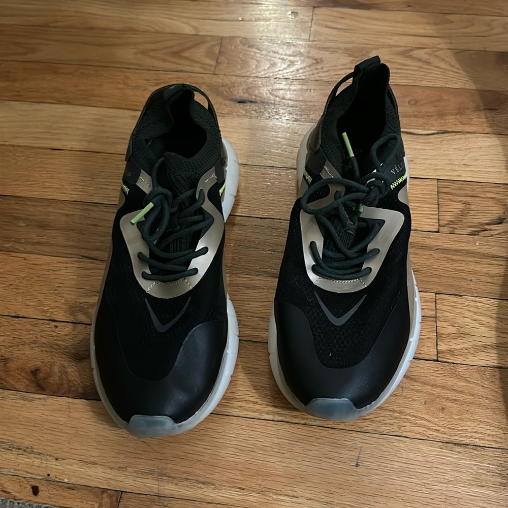 Running shoes